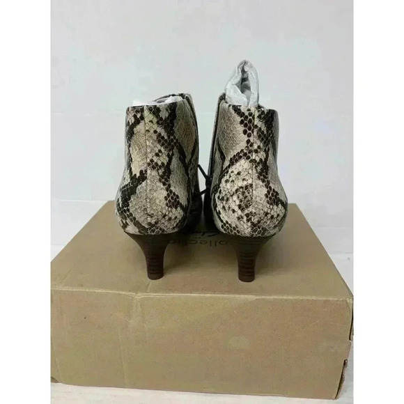 -626 Clarks Linvale Sea, Taupe Snake, Heals-US 7.5 Womens - Picture 5 of 5